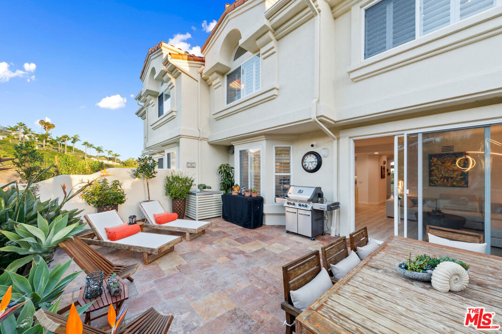 6463 Zuma View Place - Photo 22