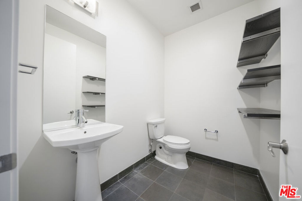 3223 W 6th Street - Photo 5