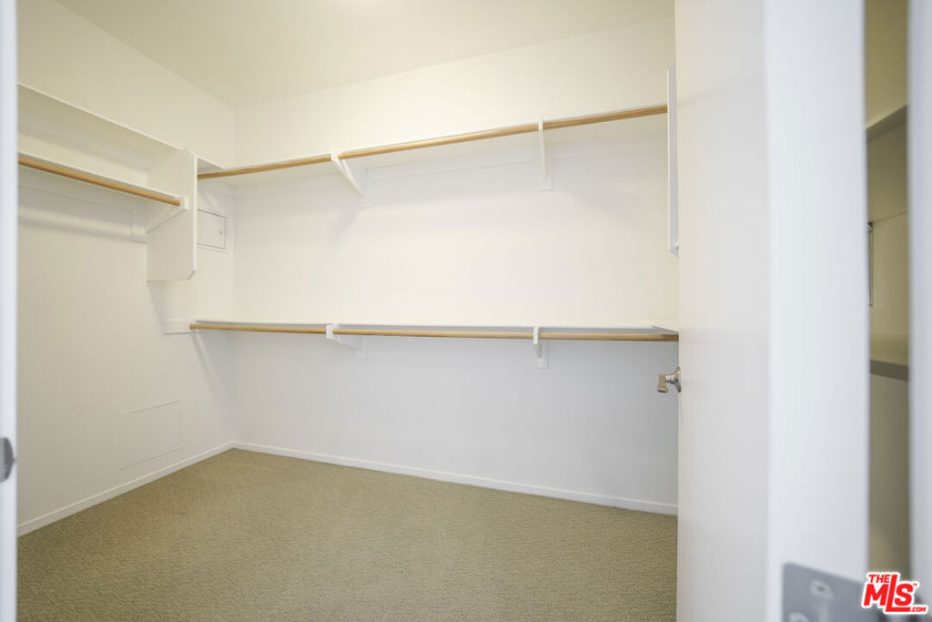 3223 W 6th Street - Photo 10