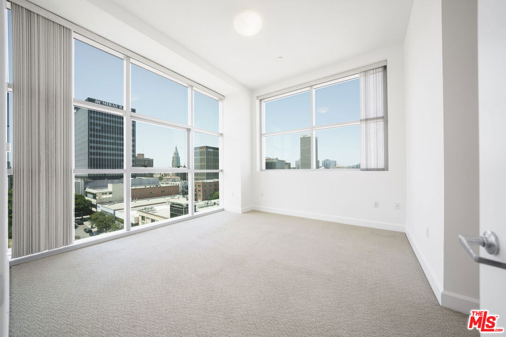 3223 W 6th Street - Photo 6