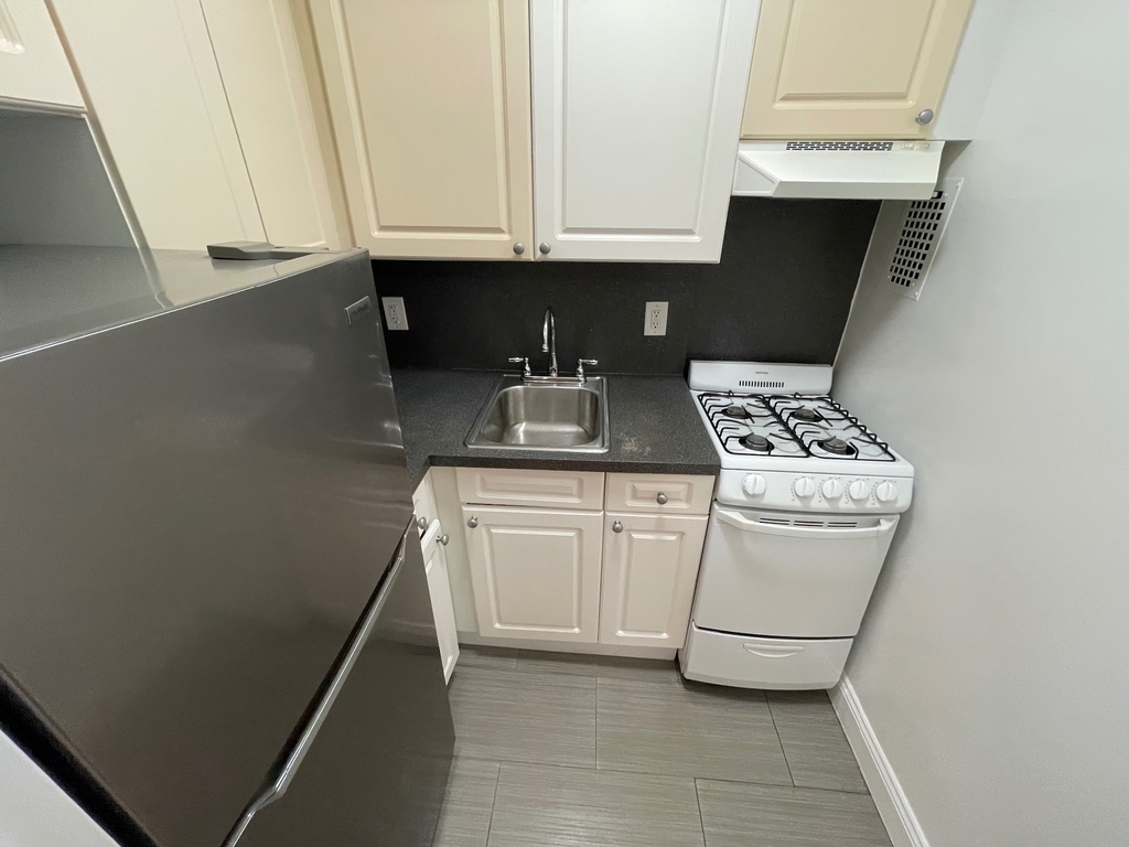 87-15 37th Avenue - Photo 1