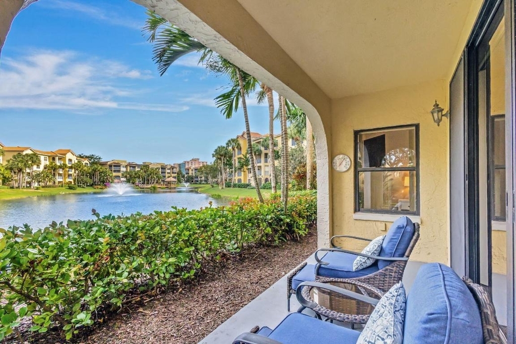 300 Uno Lago Drive - Photo 39