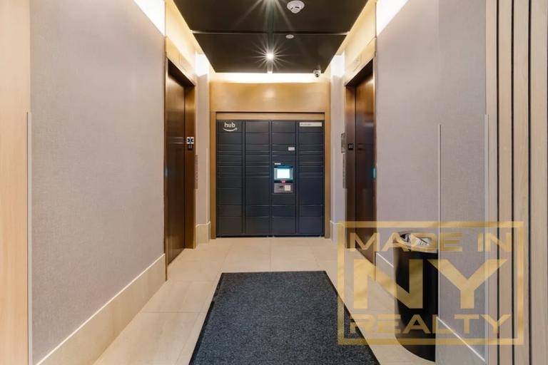 52nd St - Photo 14