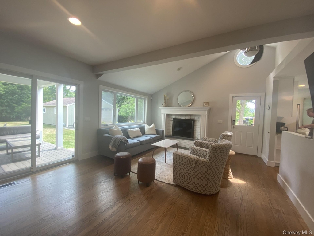 19 W End Avenue - Photo 2