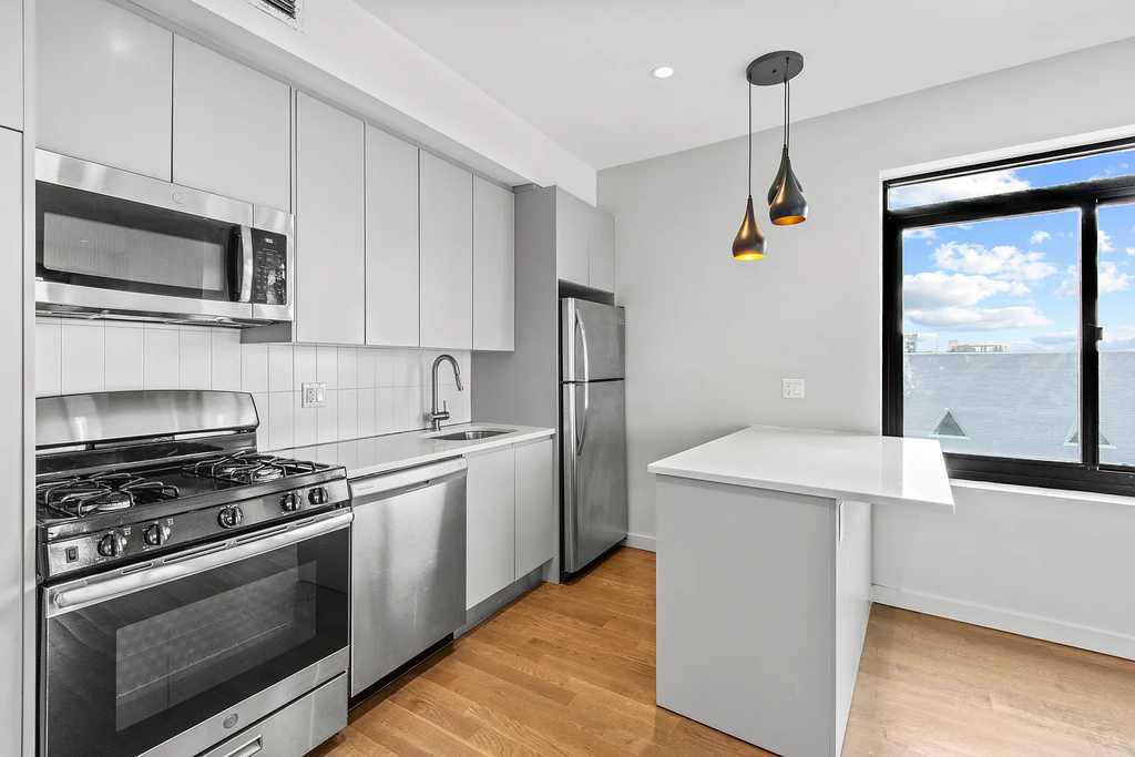 594 Bushwick Avenue - Photo 3