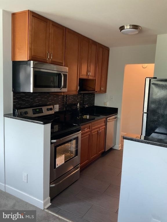 6437 Richmond Highway - Photo 25