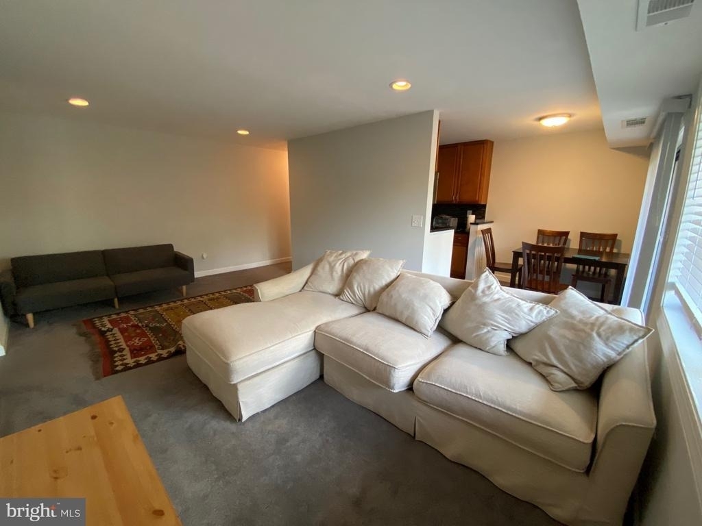 6437 Richmond Highway - Photo 18