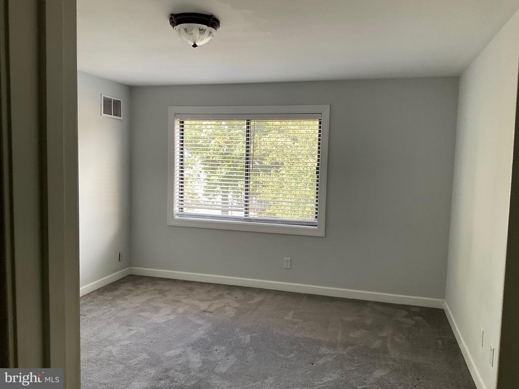 6437 Richmond Highway - Photo 29
