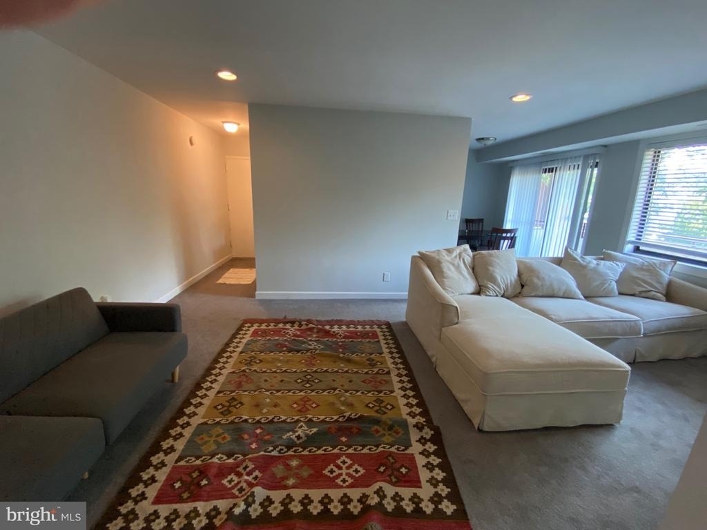 6437 Richmond Highway - Photo 17