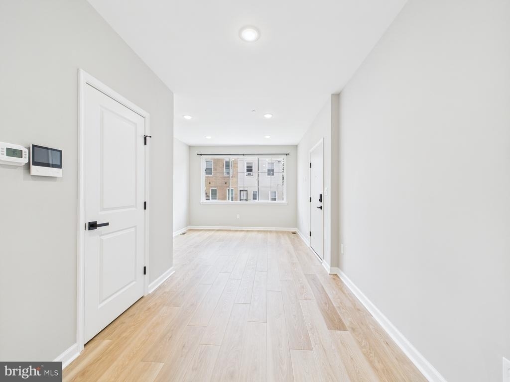 1320 S Grove Street - Photo 12