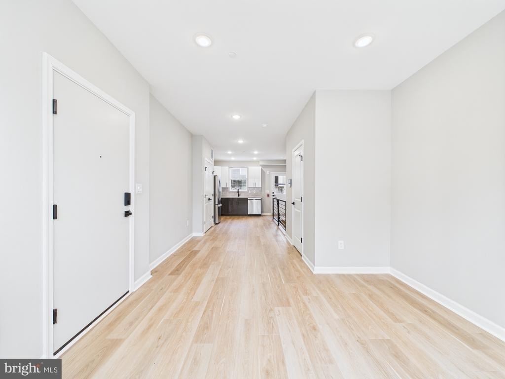 1320 S Grove Street - Photo 14