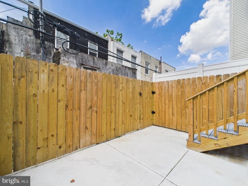 1320 S Grove Street - Photo 10