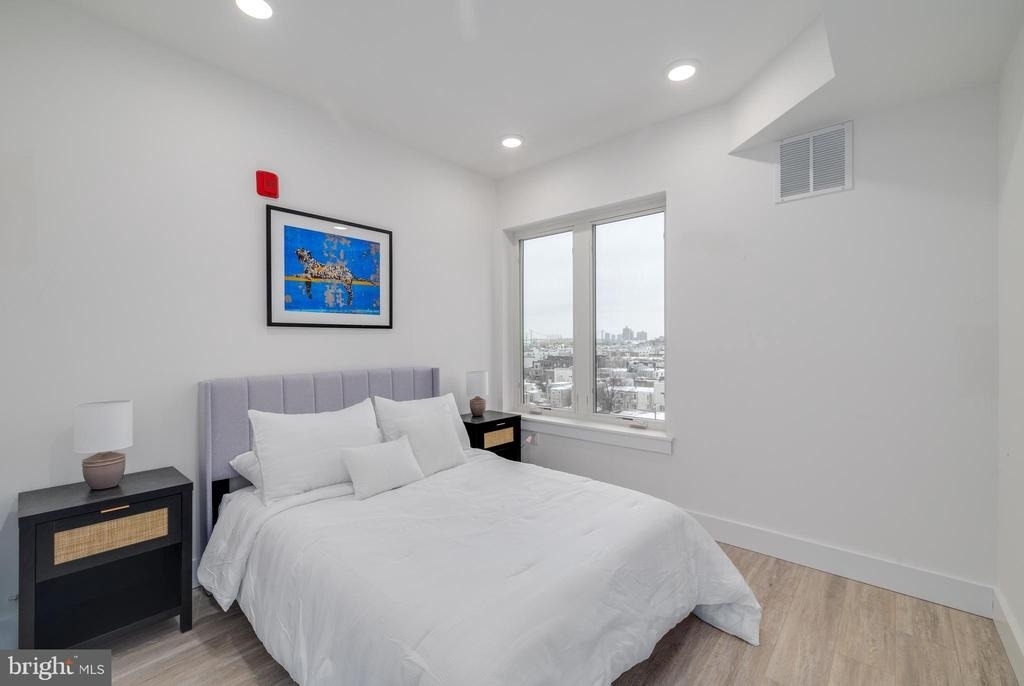 2400 E Huntingdon Street - Photo 4
