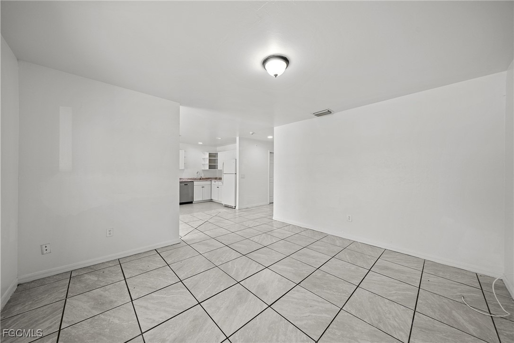 4735 30th Street Sw - Photo 3