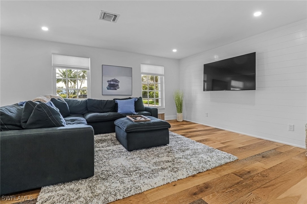 1823 Hurricane Harbor Lane - Photo 4