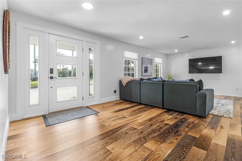 1823 Hurricane Harbor Lane - Photo 3