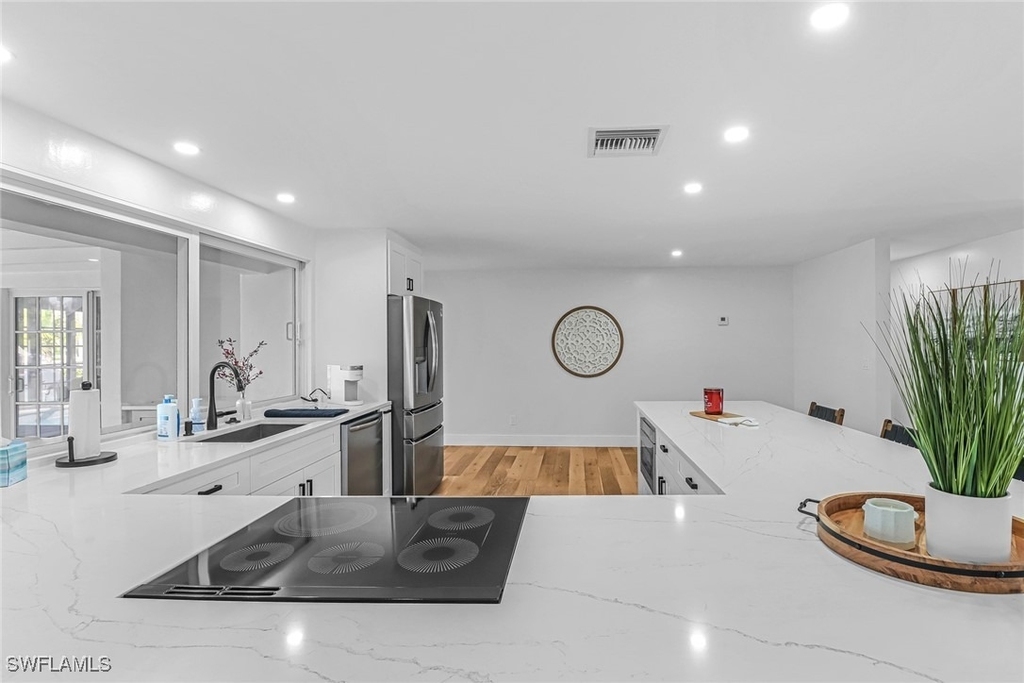 1823 Hurricane Harbor Lane - Photo 8