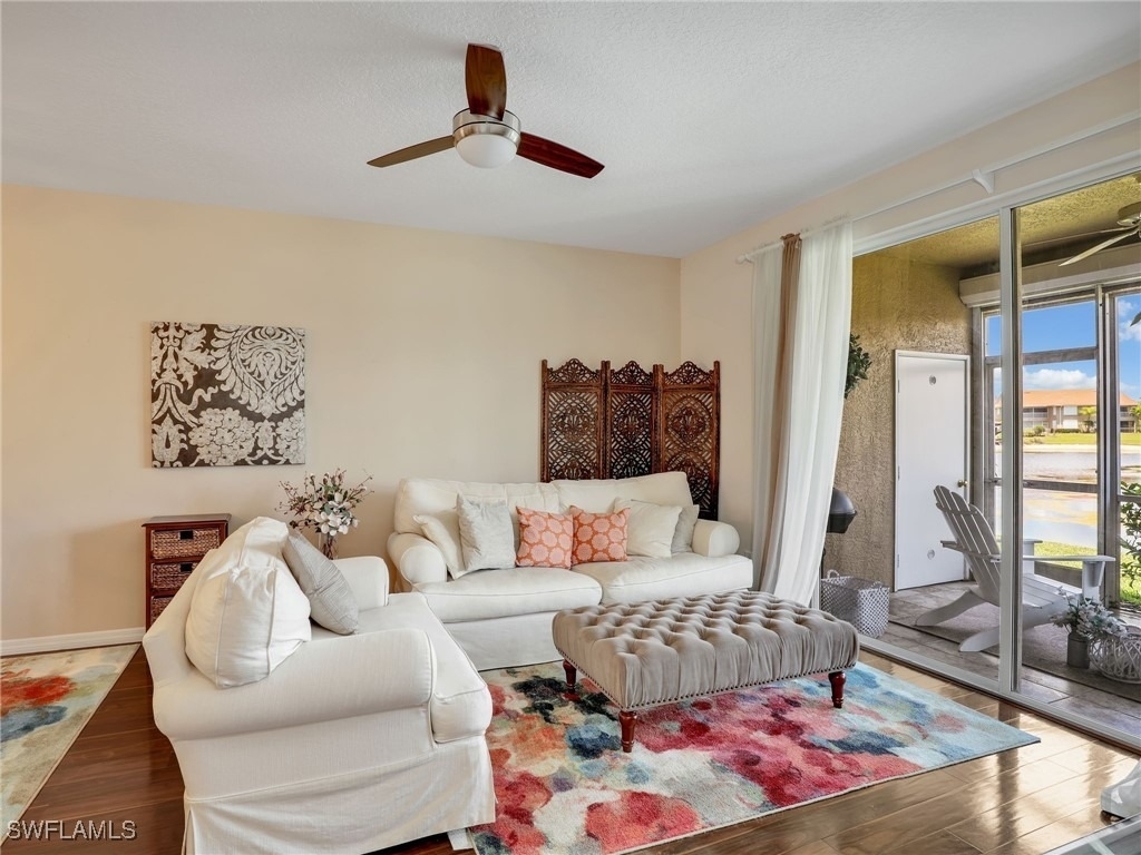 6670 Huntington Lakes Circle - Photo 4