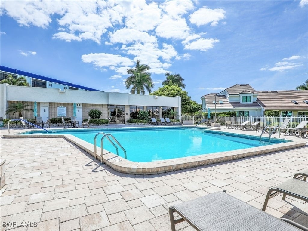 555 Park Shore Drive - Photo 44