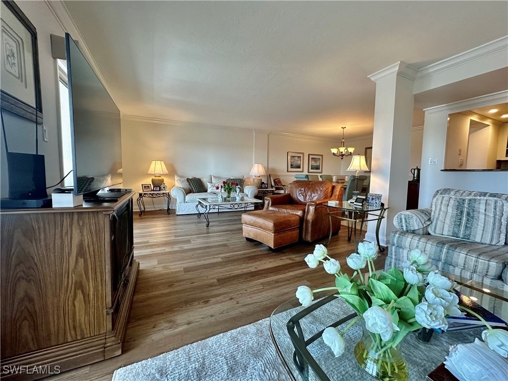 555 Park Shore Drive - Photo 14