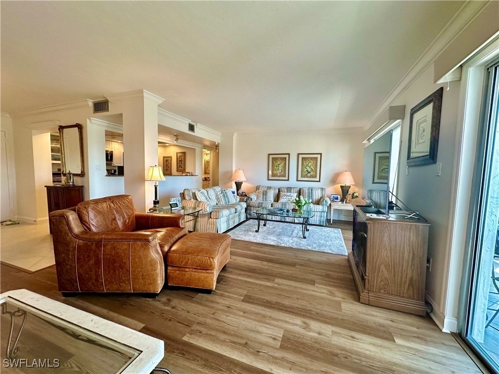 555 Park Shore Drive - Photo 2