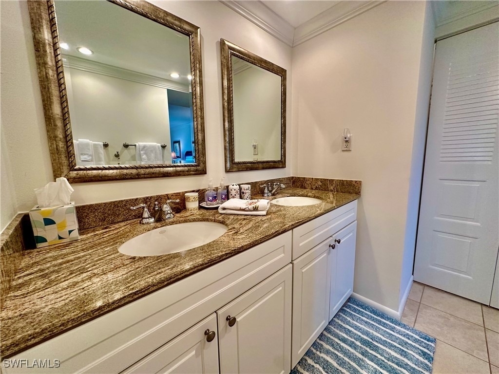 555 Park Shore Drive - Photo 23