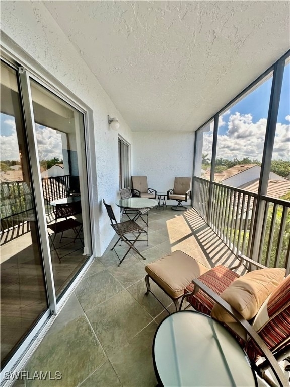 555 Park Shore Drive - Photo 32