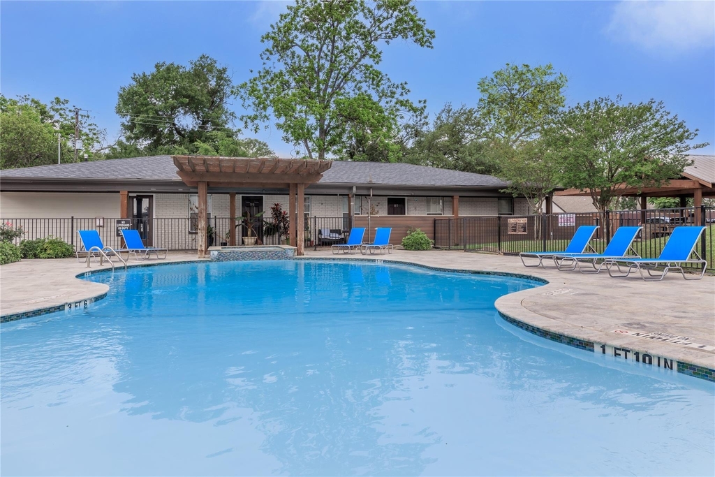 1515 Campbell Road - Photo 2