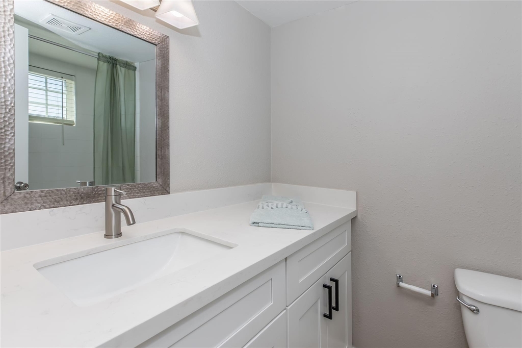 1515 Campbell Road - Photo 1