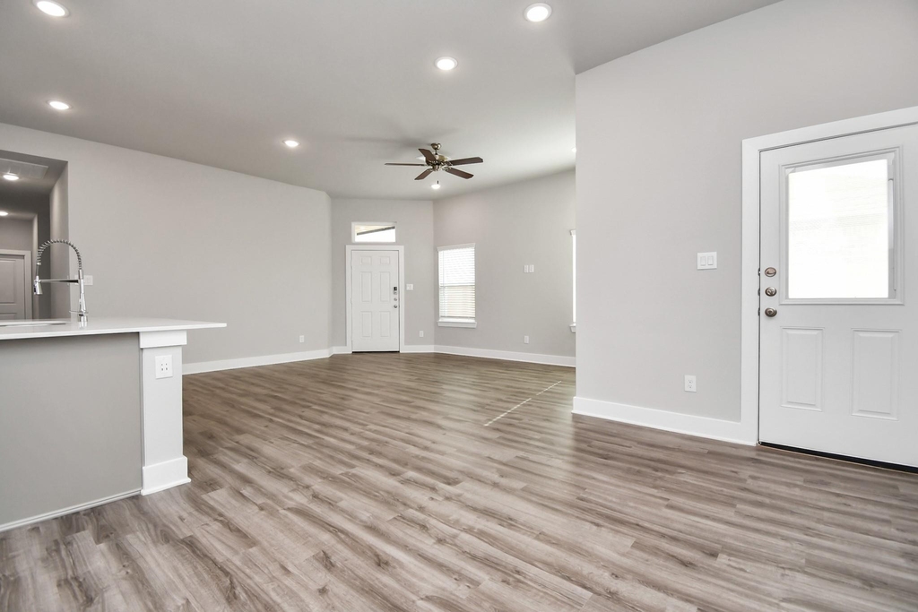 21030 Shore Oak Drive - Photo 4