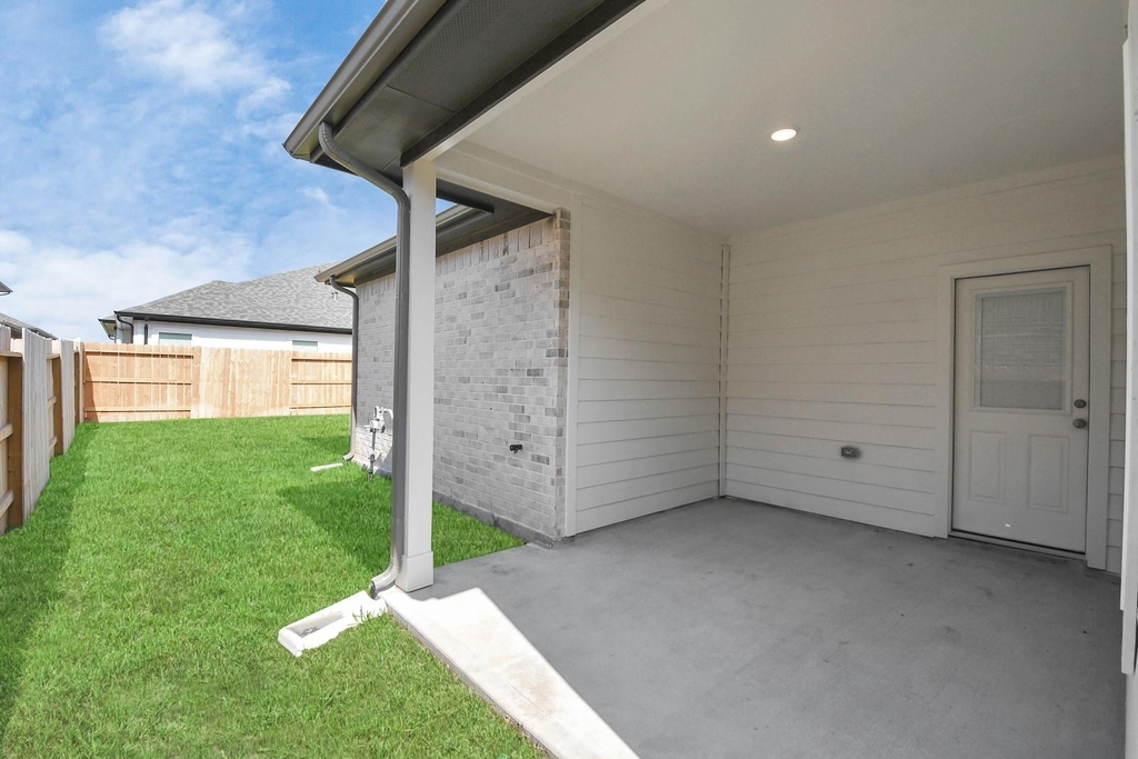 21034 Shore Oak Drive - Photo 5