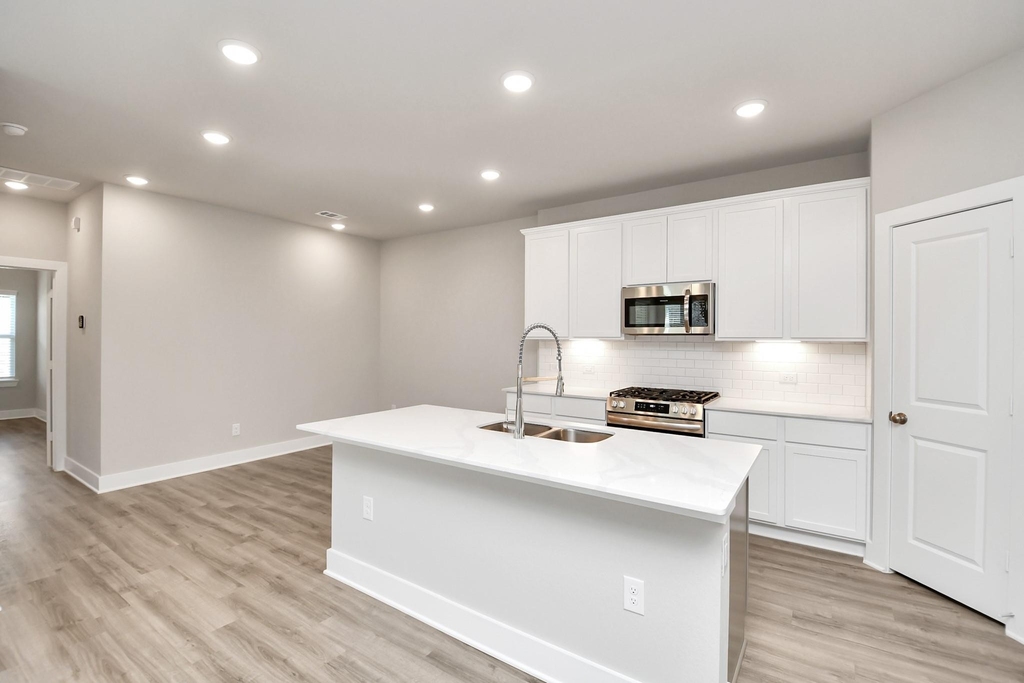 21034 Shore Oak Drive - Photo 2