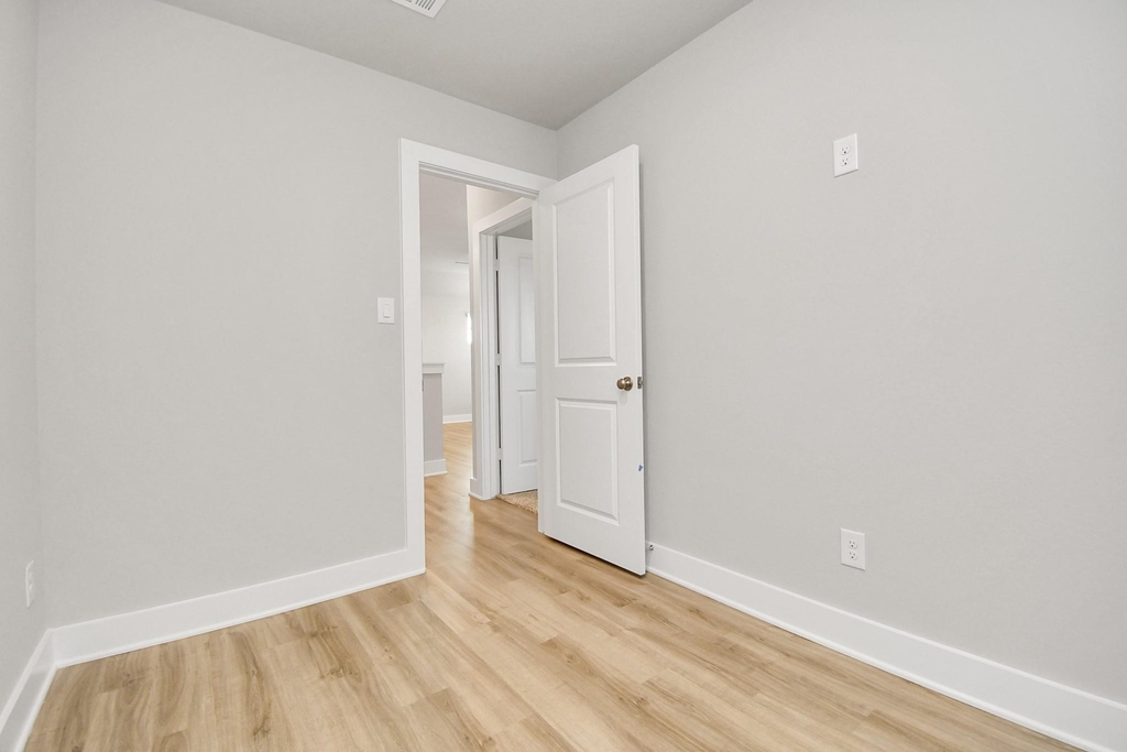 21034 Shore Oak Drive - Photo 15