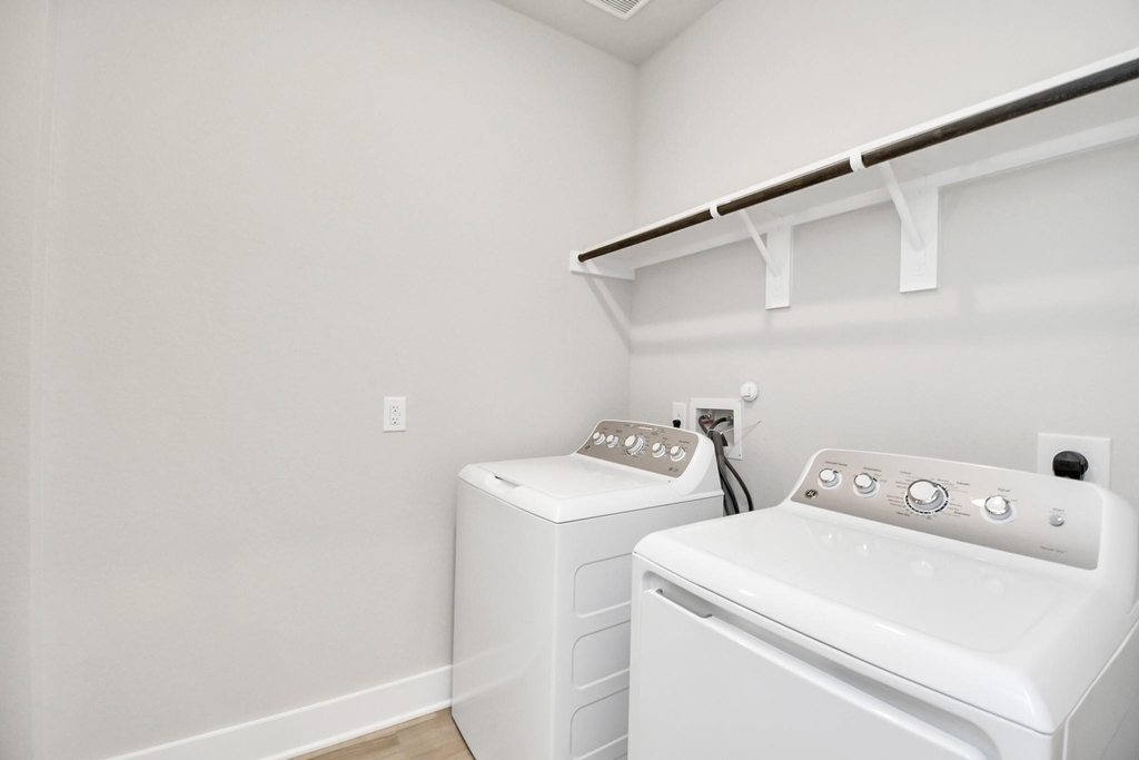 21034 Shore Oak Drive - Photo 16