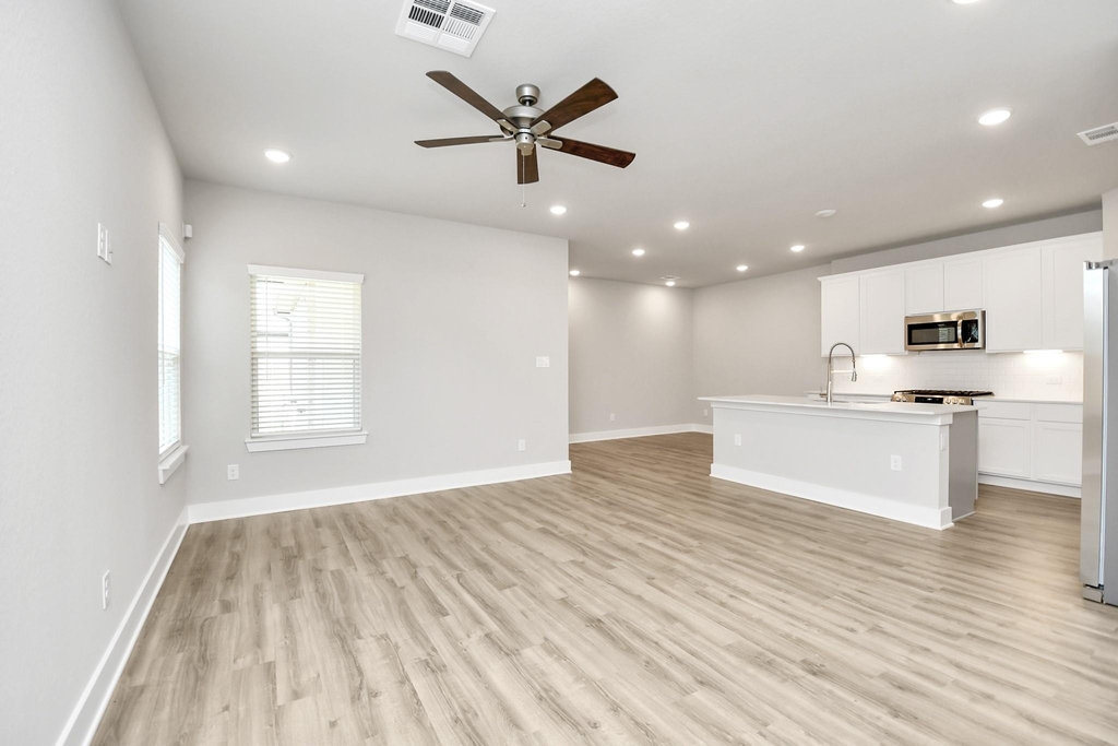 21034 Shore Oak Drive - Photo 1