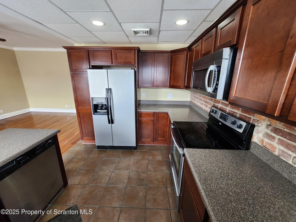 98 N Franklin Street - Photo 7