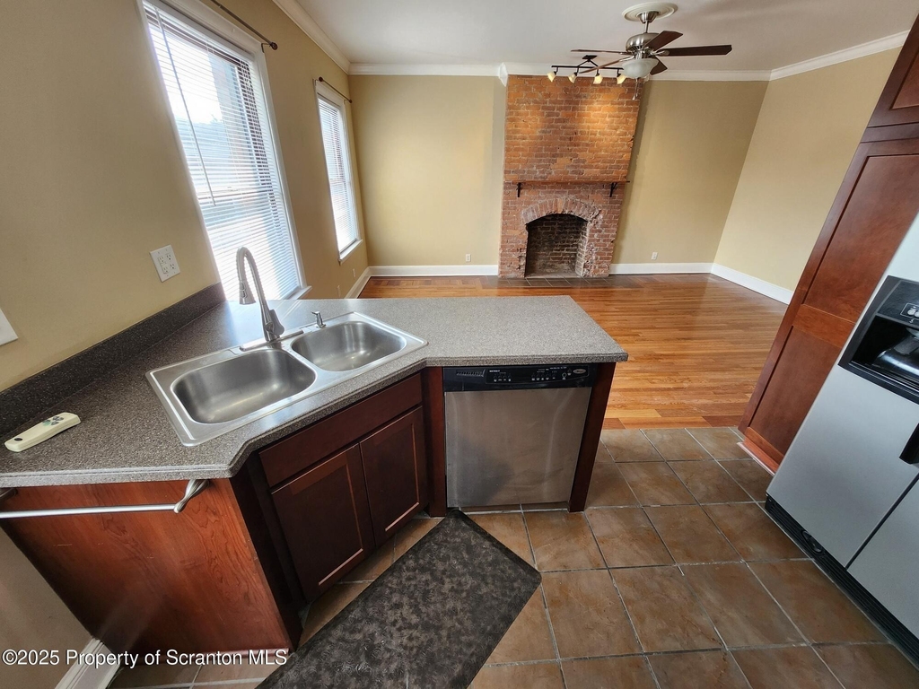 98 N Franklin Street - Photo 8