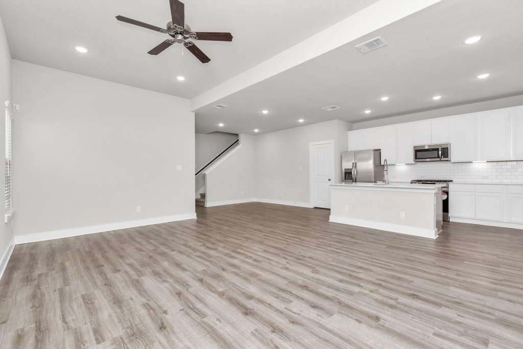 21003 Bay Village Drive - Photo 3