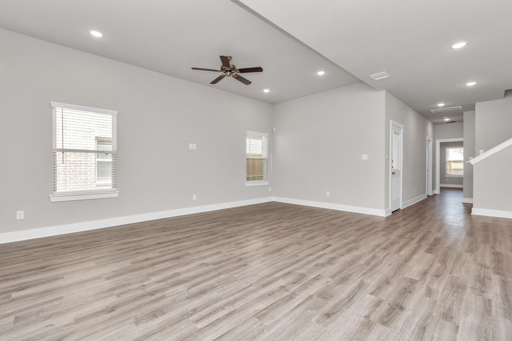 21003 Bay Village Drive - Photo 4