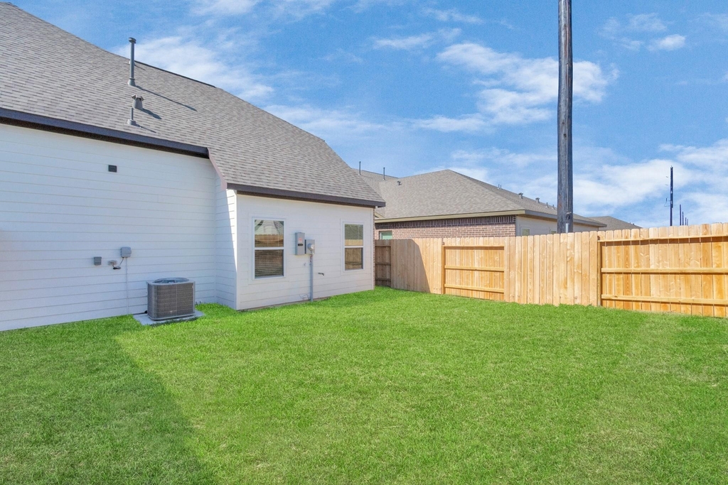 21003 Bay Village Drive - Photo 6