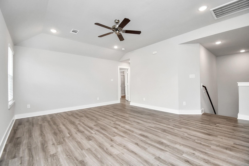 21047 Bay Village Drive - Photo 8