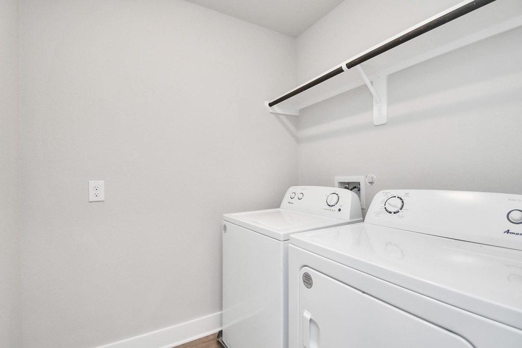 21047 Bay Village Drive - Photo 16