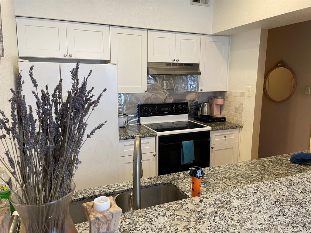 8055 Cambridge Street - Photo 8