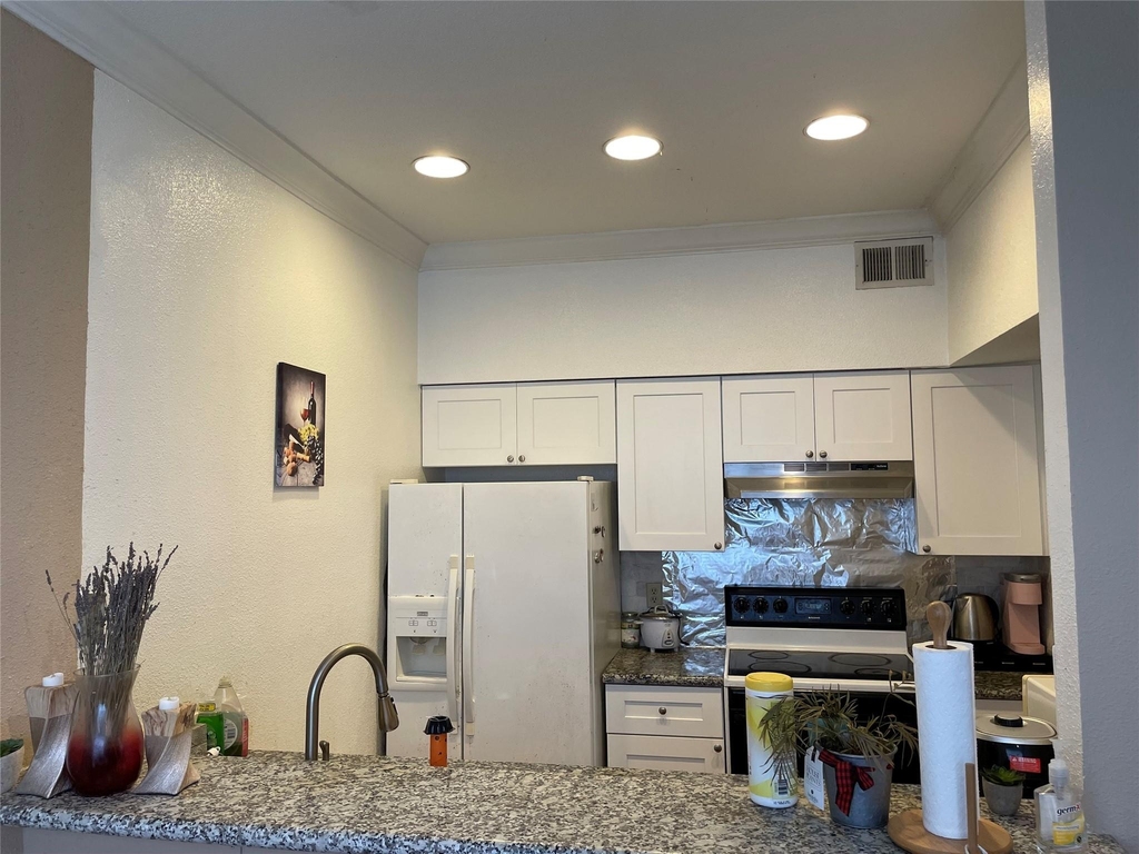 8055 Cambridge Street - Photo 9