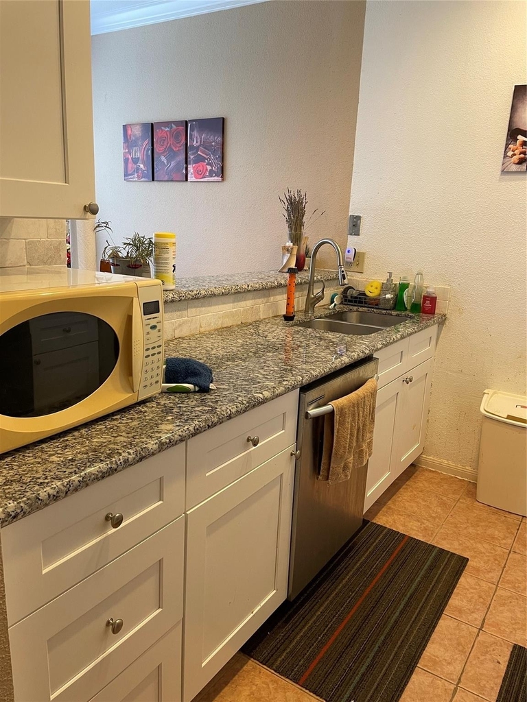 8055 Cambridge Street - Photo 5