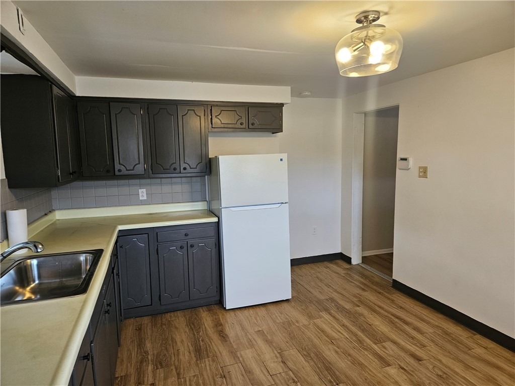 537 6th St - Photo 15