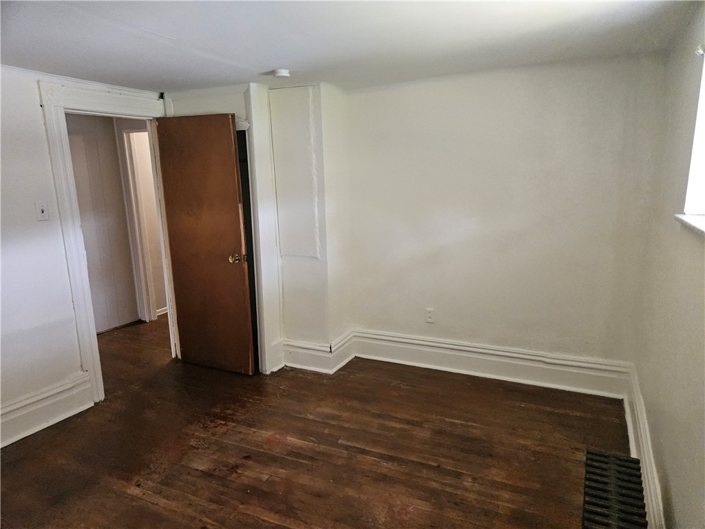 537 6th St - Photo 20