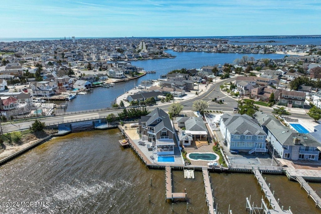 1 Pershing Boulevard - Photo 44