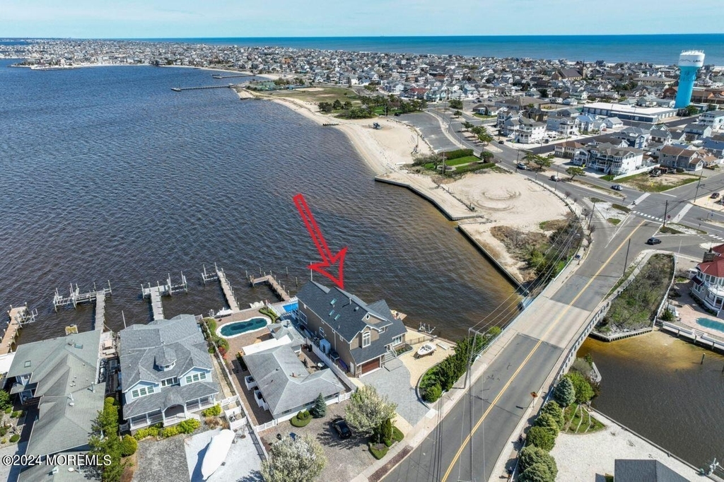 1 Pershing Boulevard - Photo 47