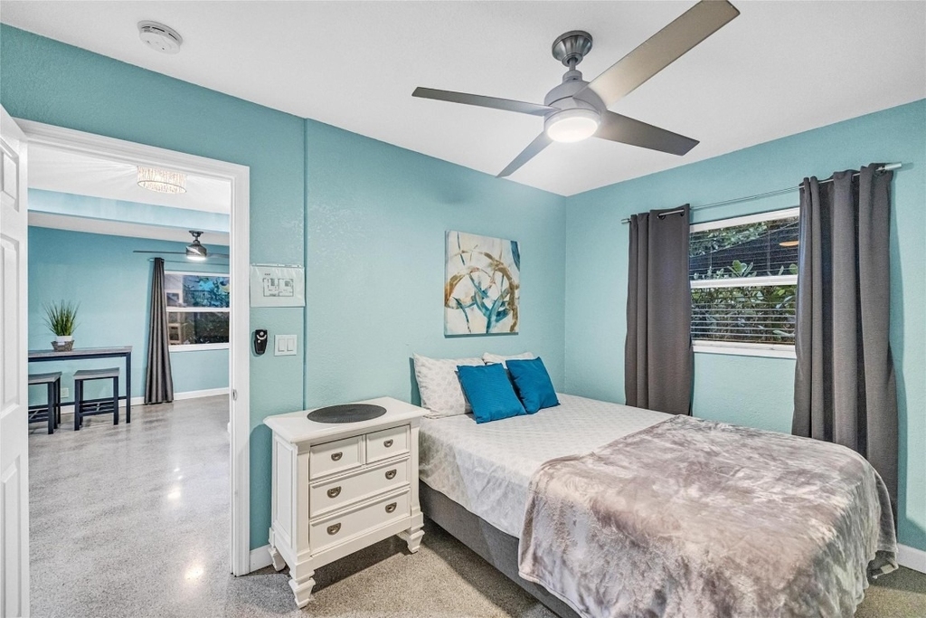 1715 Ne 11th Street - Photo 17